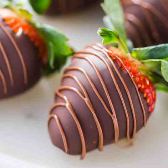 IMG_3046-how-to-make-chocolate-covered-strawberries-recipe